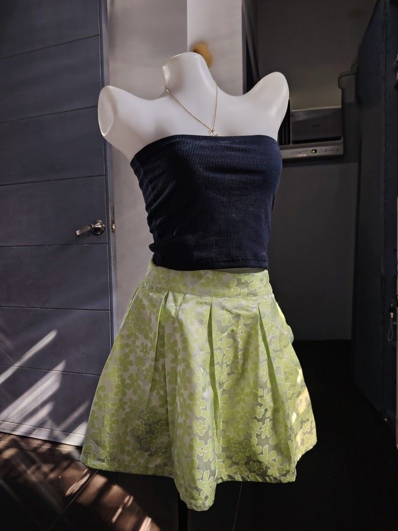 neon floral skirt ☘️ (Category: Skirts) located in Hermosa. Submitted by lcvelycath (Listing ID 1467202284, Image 3). Description: size: s-m mine: ₱179 bid: ₱+10 lock: ₱379 (shipped) EOB: wednesday—october 14, 2026 °. thrifted, pre-loved, or brand new but ready to wear (some aren't bcs i don't have the time to wash them, very sorryy :<) colors may vary due to lightning & quality 𐙚 °. check details before mine joy miners will be posted :> 𐙚 °. p