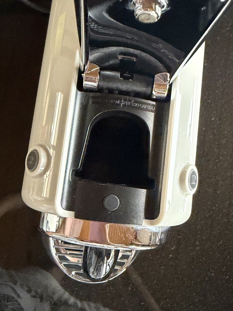 nespresso citiz capsule coffee machine (Category: Coffee Machines & Makers) located in Makati City. Submitted by thisispau (Listing ID 1467208737, Image 3). Description: good as new barely used no issue 📍dasmariñas village, makati city .