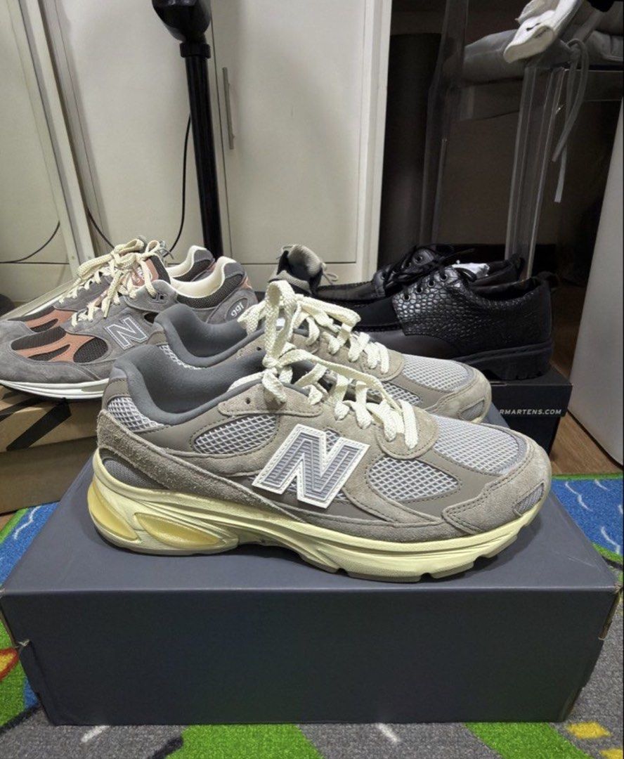 New Balance 2010 (Category: Sneakers) located in Paranaque City. Submitted by yjjjy (Listing ID 1467360550, Image 1). Description: New Balance 2010 Brand New Deadstock – Size US 10.5 A premium lifestyle runner featuring breathable mesh construction, suede overlays, and a cushioned sole for everyday comfort. A versatile pair perfect for both casual wear and sneaker collections. Price: ₱8995 .