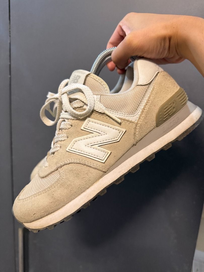 New Balance 574 Nimbus (Category: Sneakers) located in Baguio. Submitted by byokki.kitto (Listing ID 1467294034, Image 1). Description: New Balance 574 Nimbus Size 7us womens Good condition / needs cleaning P1480.