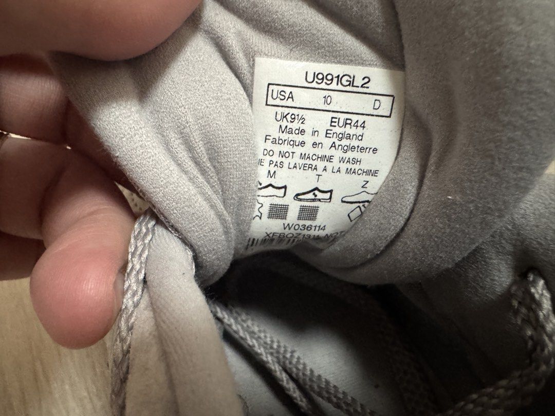 New Balance 991 （分類：波鞋）位於 Hong Kong。 由 thanksssssssss 提交（商品編號 1467204346，圖片 6）。簡介： EUR 44 UK9.5 著過3次，已清潔。