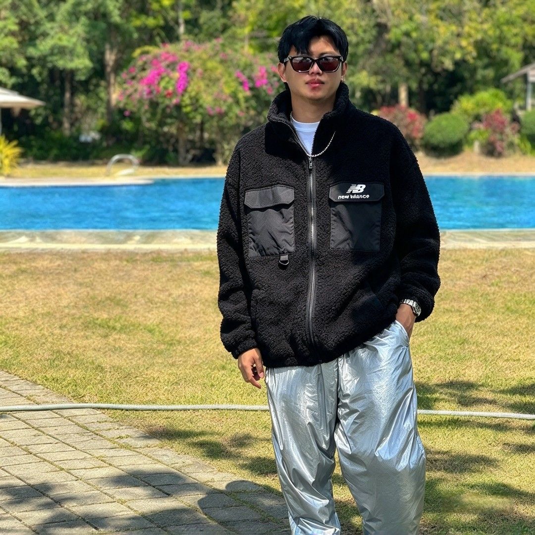 New balance sherpa jacket (Category: Coats, Jackets and Outerwear) located in Cavite. Submitted by behindourstyle (Listing ID 1467346516, Image 2). Description: 1200 only Solid neto guys 🔥 Para sa big boys or gusto ng over size ✅️ Xl fittings ✅️.