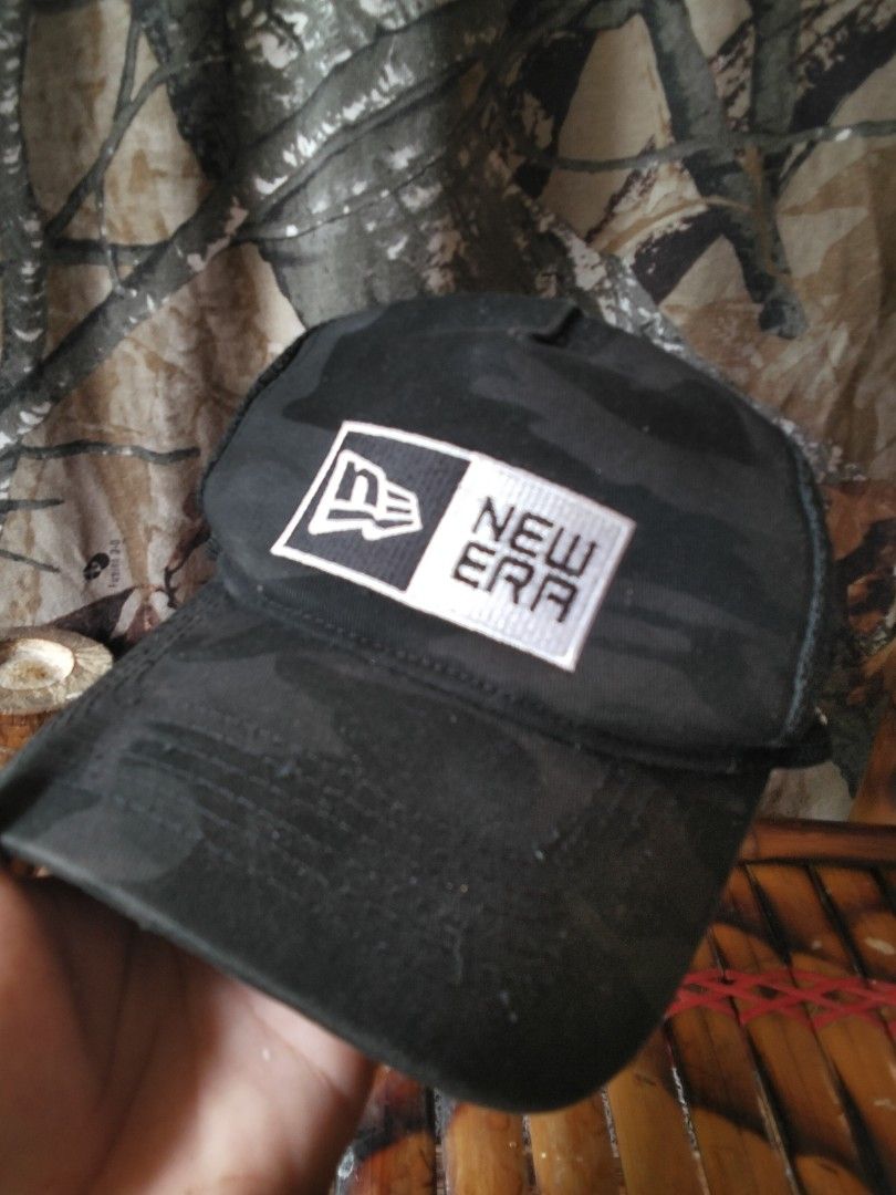 NEW ERA LOGO SNAPBACK CAP (Category: Caps & Hats) located in Manila. Submitted by known_as_kairu. (Listing ID 1467360998, Image 1). Description: .
