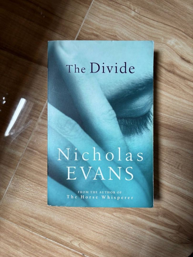 Nicholas Evans - The Divide (Category: Storybooks) located in Carmen. Submitted by grei.librongbaligya. (Listing ID 1467331386, Image 1). Description: Nicholas Evans - The Divide (mmpb) Minimal spine crease Minor wear near the top.