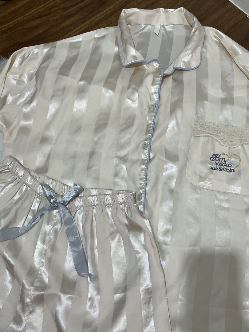 Night wear (Category: Undergarments & Loungewear) located in Antipolo. Submitted by sldchloe_declutters (Listing ID 1467254198, Image 2). Description: loc: Antipolo.