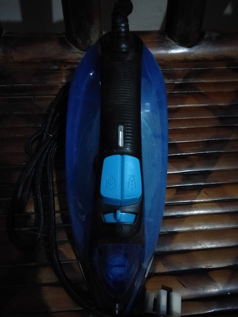 NIKAI STEAM FLAT IRON original (Category: Irons & Steamers) located in Manila. Submitted by known_as_kairu. (Listing ID 1467361128, Image 3). Description: .