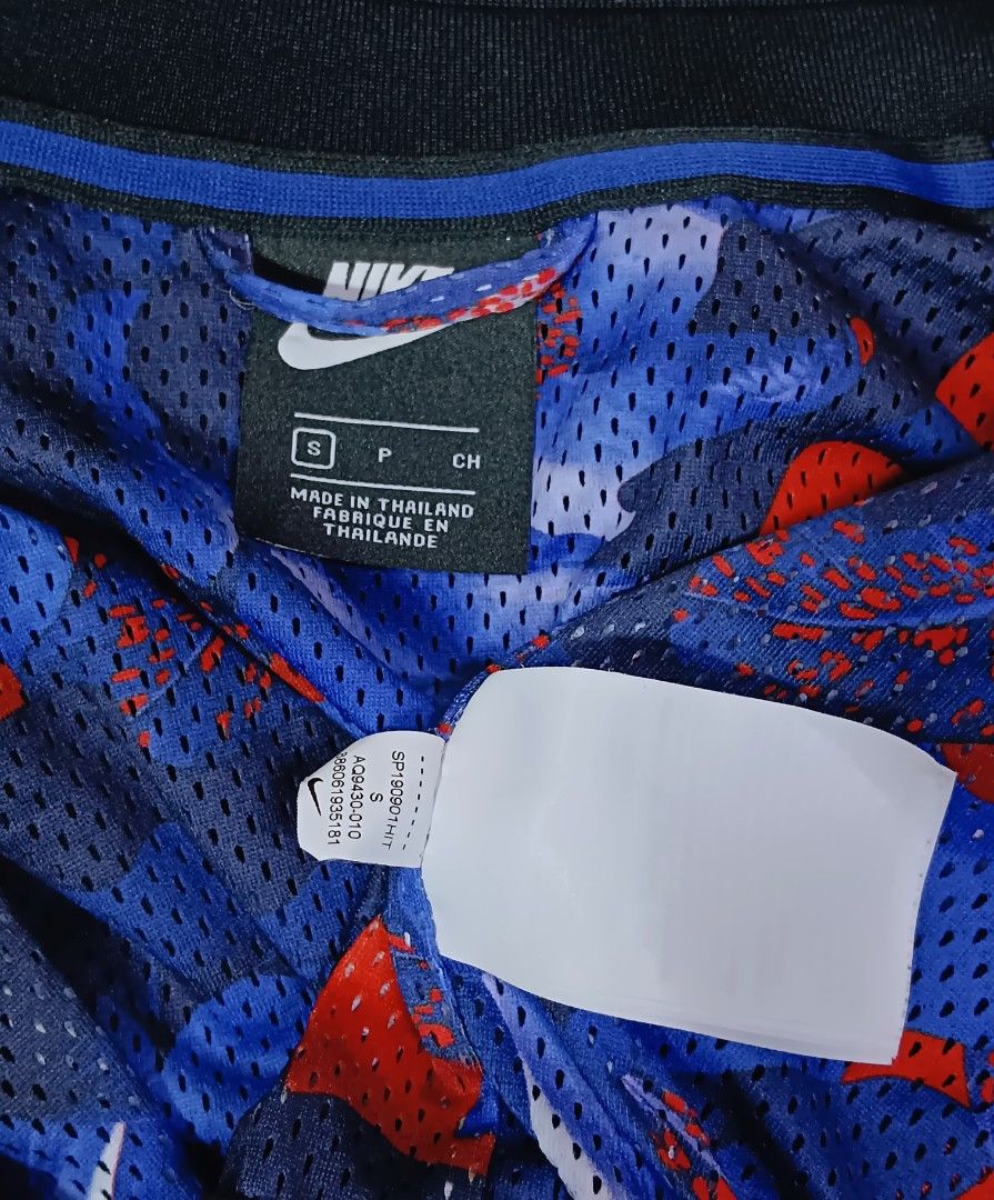 NIKE (Category: Babies & Kids Fashion) located in Manila. Submitted by kidsthrifthustle (Listing ID 1467256047, Image 3). Description: NIKE 8-10 YRS OLD EXCELLENT TO LIKENEW.