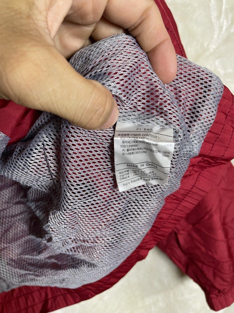 Nike (Category: Coats, Jackets and Outerwear) located in Molave. Submitted by ikong_thrift07 (Listing ID 1467307466, Image 3). Description: .