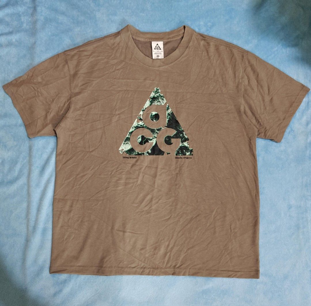 Nike ACG (Category: Activewear) located in Mandaue City. Submitted by prekfinds (Listing ID 1467284750, Image 1). Description: Nike ACG Mount Hood/Seasonal HBR t-shirt Excellentcondition 9.9/10colorate Size: Xl on tag Dimes: 22.5W x 28L No issue.