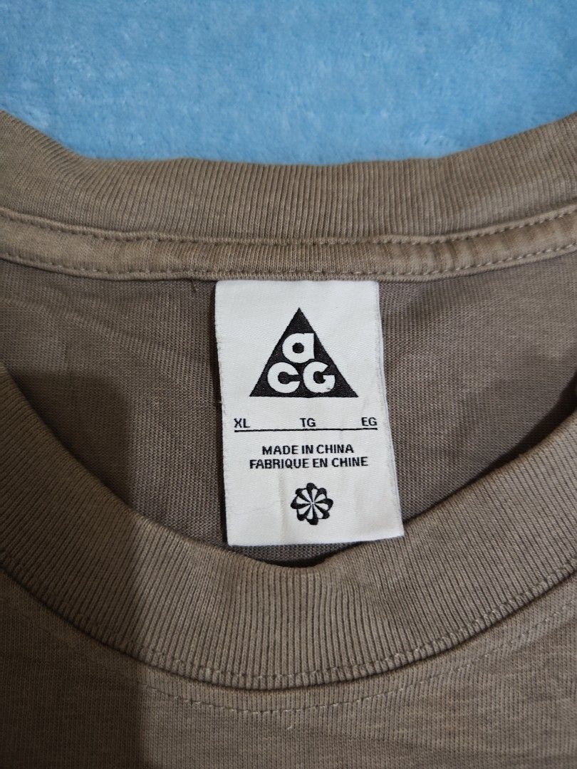 Nike ACG (Category: Activewear) located in Mandaue City. Submitted by prekfinds (Listing ID 1467284750, Image 3). Description: Nike ACG Mount Hood/Seasonal HBR t-shirt Excellentcondition 9.9/10colorate Size: Xl on tag Dimes: 22.5W x 28L No issue.