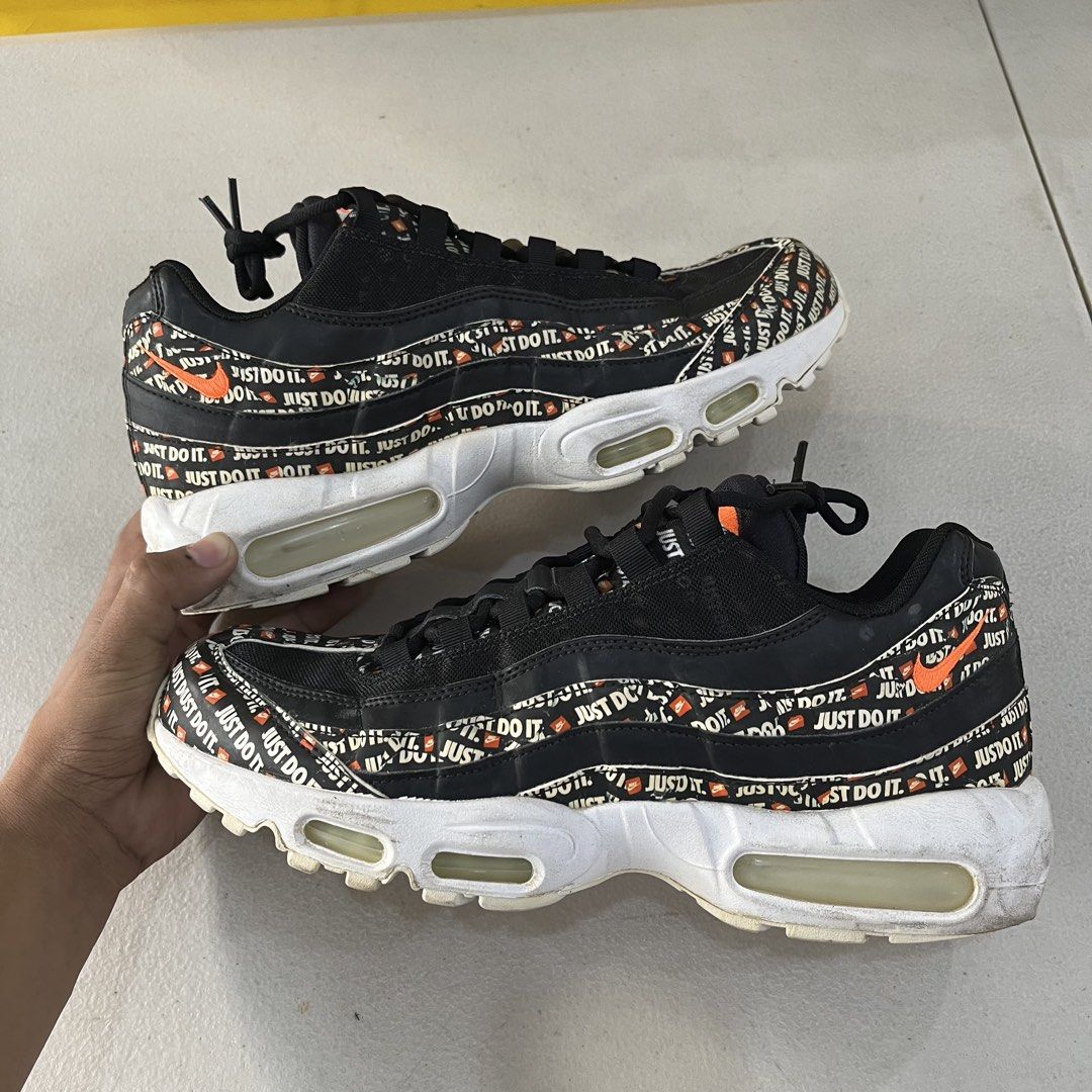 NIKE AIRMAX 95 (Category: Sneakers) located in Iloilo. Submitted by grailed_ilo (Listing ID 1467270554, Image 1). Description: SIGN OF USE SIZE 45 .