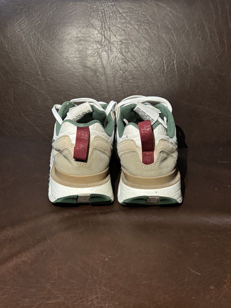 Nike Airmax Dawn (Category: Sneakers) located in San Jose. Submitted by lalisamanofoot50726 (Listing ID 1467305672, Image 3). Description: BER MONTHS SALE Steal price all items‼️ Authentic Pre-love bago pa need wash lang po 🫧 Size: EURO 40 • 25 cm helping tags nike, adidas, puma converse, new balance, asics.