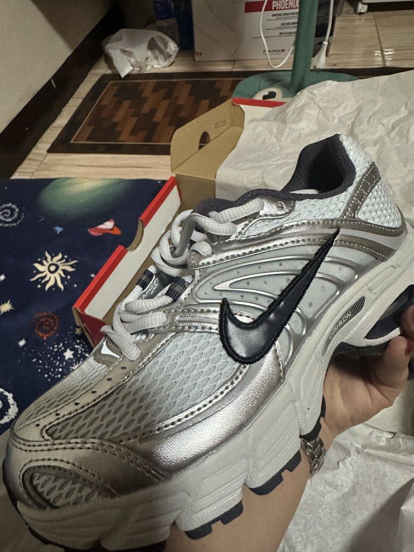 NIKE AIRMAX MOTO 2K pure platinum (Category: Sneakers) located in Mabalacat. Submitted by loveiseverywhere748 (Listing ID 1467261565, Image 3). Description: RFS: Wrong size purchased loc: Pampanga BRANDNEW .