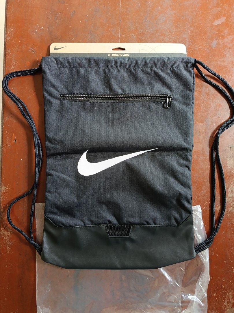 nike brasilia drawstring gym bag (Category: Backpacks) located in Tigaon. Submitted by roland0402 (Listing ID 1467292000, Image 1). Description: 18Litters brandnew original syempre subrang steal price.