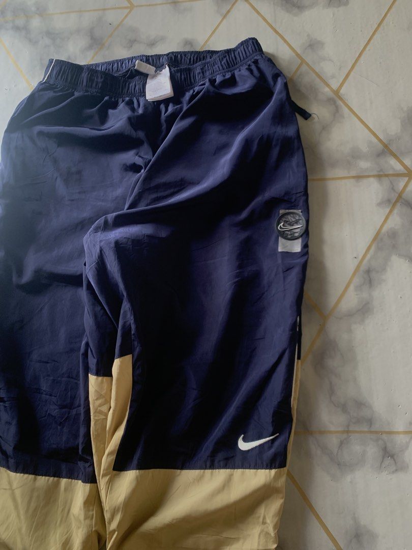 NIKE COLLAB CAMP EVE (Category: Joggers) located in Tarlac. Submitted by zain-zaniyah (Listing ID 1467350630, Image 3). Description: .
