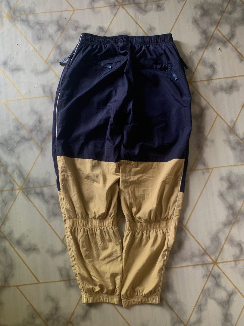 NIKE COLLAB CAMP EVE (Category: Joggers) located in Tarlac. Submitted by zain-zaniyah (Listing ID 1467350630, Image 2). Description: .