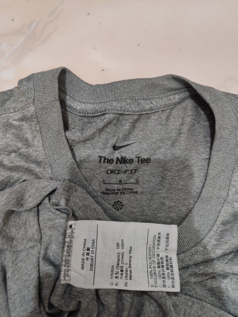 NIKE DRIFIT (Category: Tshirts & Polo Shirts ) located in Pagadian. Submitted by miraculouspat (Listing ID 1467274425, Image 3). Description: L 26 W 20 NO ISSUE ASNEW CONDITION AUTHENTIC.