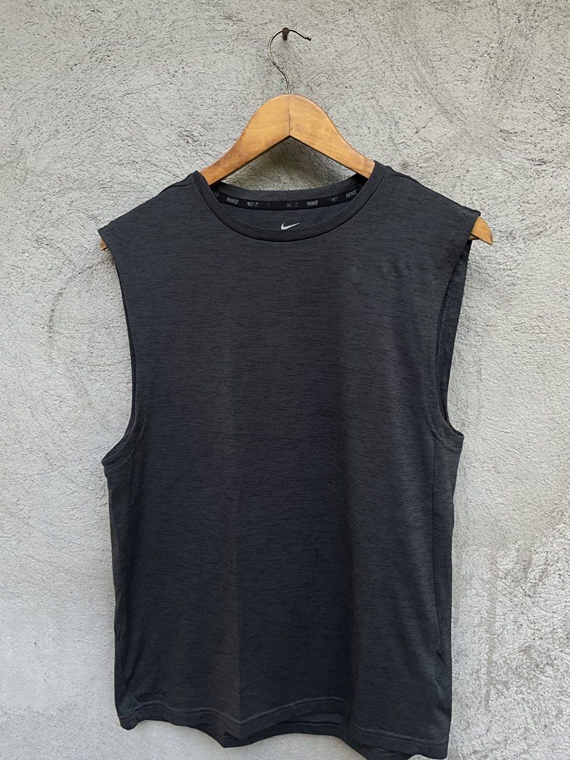 nike dri-fit tank top (Category: Activewear) located in Polangui. Submitted by thruftgineer (Listing ID 1467329450, Image 1). Description: .