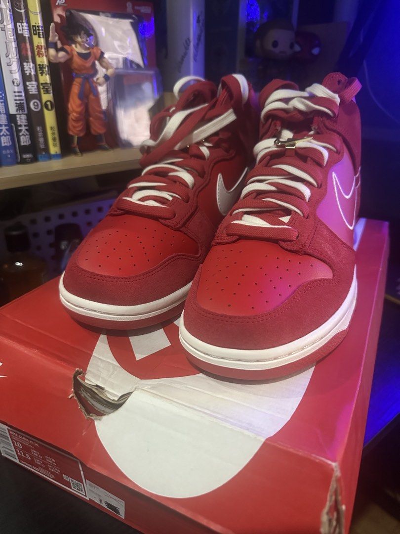 Nike Dunk High University Red First Use (Category: Sneakers) located in Manila. Submitted by kedno (Listing ID 1467349037, Image 1). Description: - Model: Nike Dunk High 'University Red' (First Use Collection) - Release significance: Celebrating June 18, 1971 - Materials: Premium suede and leather overlays with white contrast stitching - Details: Matching laces and original Nike shoebox included - Condition: Brand new, never worn, clean overall.