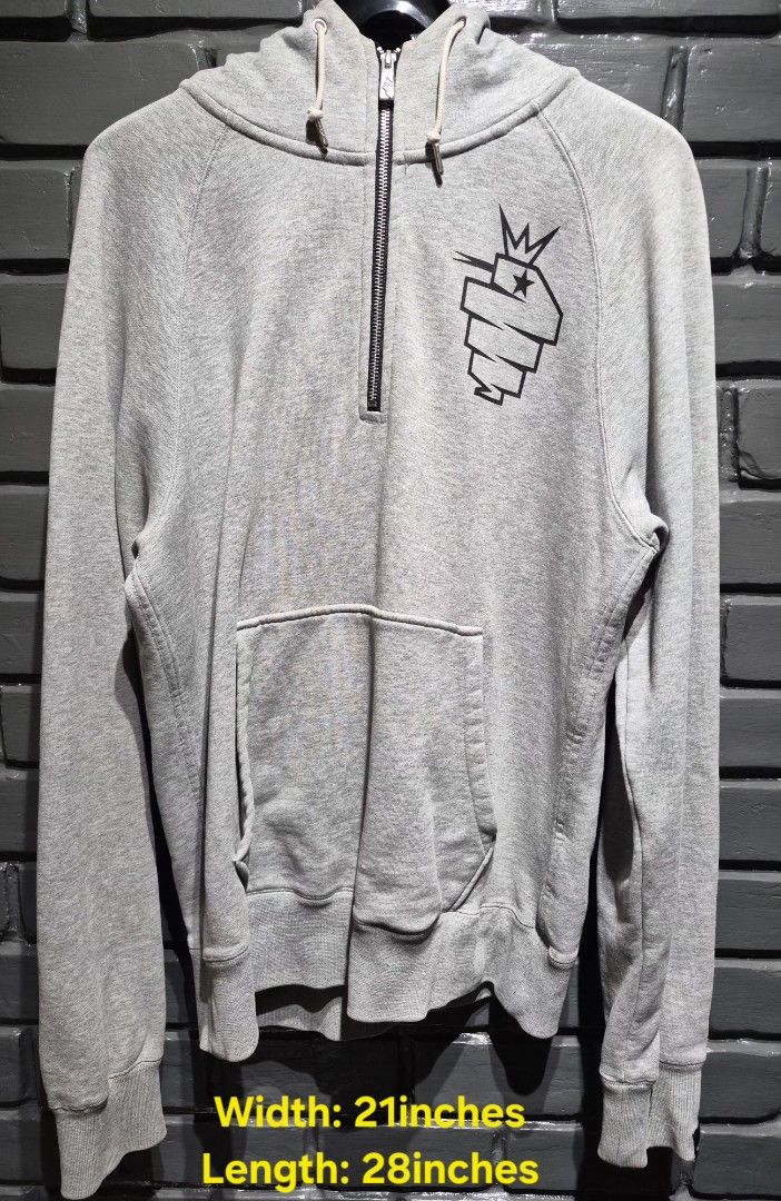 NIKE INTERNAZIONALE HALF ZIP HOODIE (Category: Coats, Jackets and Outerwear) located in Davao. Submitted by rodrigoani57168 (Listing ID 1467230962, Image 1). Description: - Brand: Nike - Team: Inter Milan Futbol De Italia - Color: Grey - Style: Half-zip hoodie with kangaroo pocket - Details: Graphic print with star on chest, branded metal aglets on drawstrings - Sleeve Details: Nike logo tag on one sleeve, embroidered club crest on the other - No