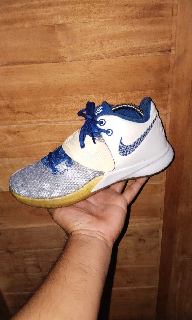 Nike Kyrie Flytrap III Varsity Royal (Category: Sneakers) located in Virac. Submitted by bigbenplaysthriftedshoes (Listing ID 1467319059, Image 2). Description: .