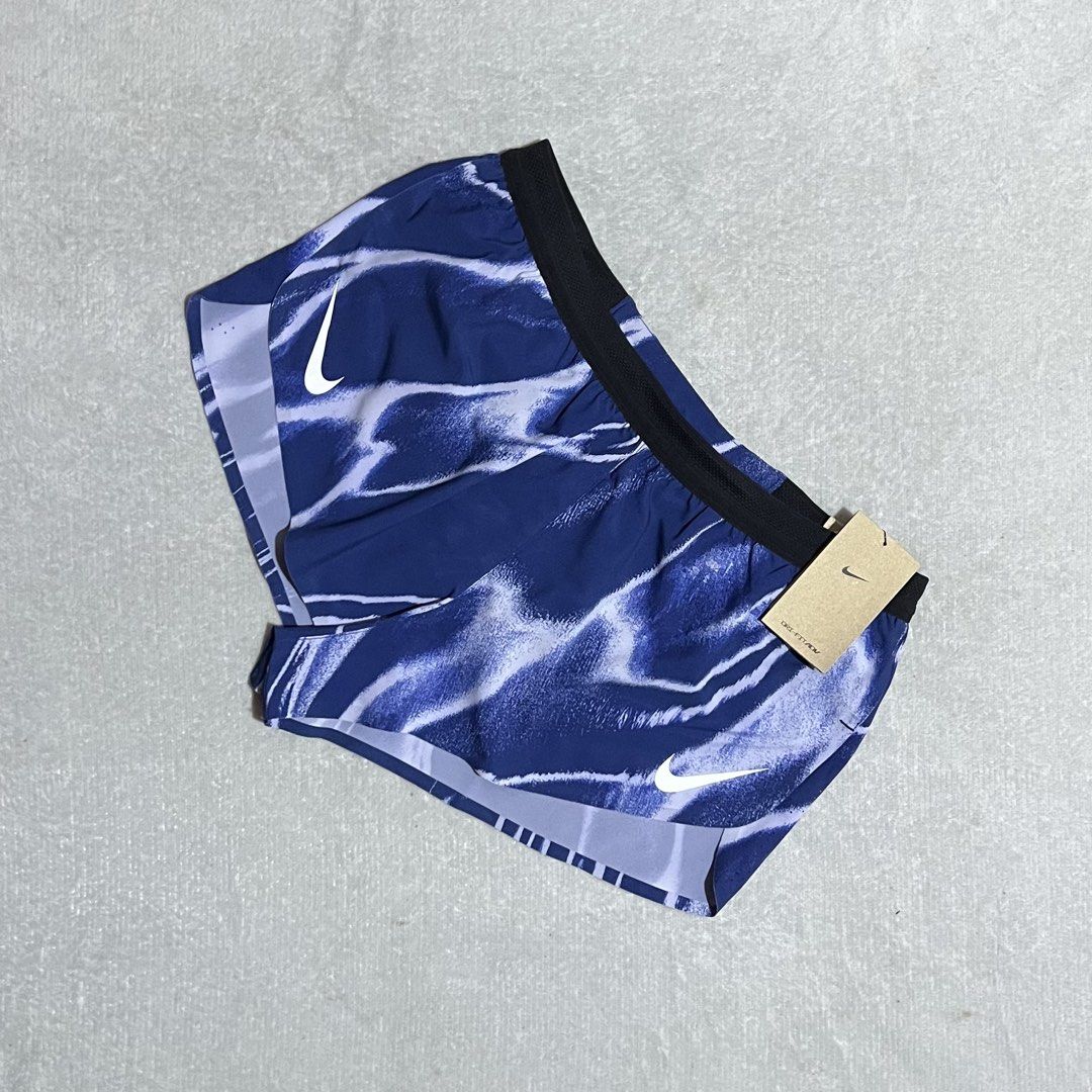 Nike mens aeroswift DriFit ADV 2 (Category: Activewear) located in Bacoor. Submitted by xaviergilan29 (Listing ID 1467329987, Image 2). Description: Ńíķē mens aeroswift DriFit ADV 2 •Brandnew •Has slits, very lightweight, seamless •No flaws •9.9/10 color rate •XL Length: 11 (front) 12.5 (back).