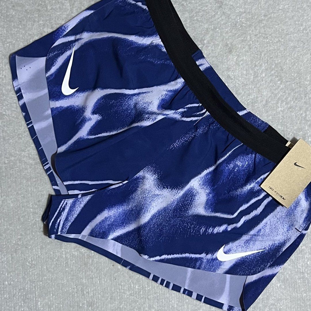 Nike mens aeroswift DriFit ADV 2 (Category: Activewear) located in Bacoor. Submitted by xaviergilan29 (Listing ID 1467329987, Image 1). Description: Ńíķē mens aeroswift DriFit ADV 2 •Brandnew •Has slits, very lightweight, seamless •No flaws •9.9/10 color rate •XL Length: 11 (front) 12.5 (back).