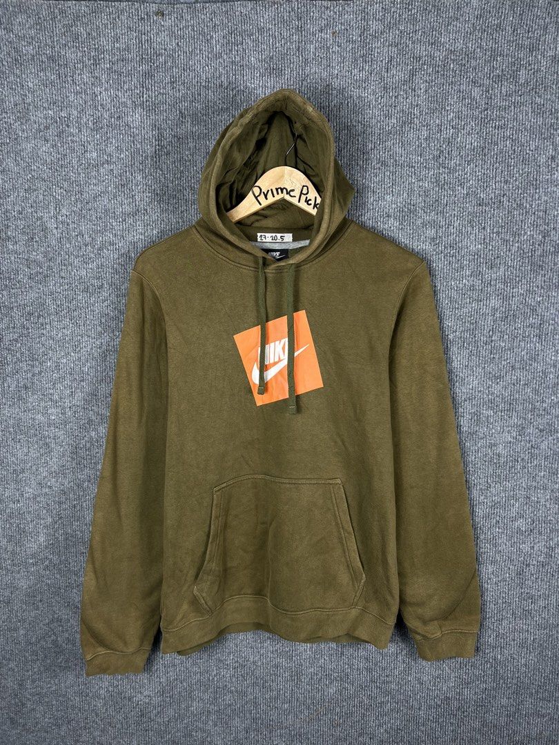 Nike Olive Green Pullover Hoodie Size S (Category: Hoodies) located in Baguio. Submitted by datangel (Listing ID 1467355856, Image 1). Description: NIKE BOX LOGO EXCELLENT CONDITION 9.8 COLOR RATE SMALL ON TAG LENGHT 27 × WIDTH 22 MINE:599.