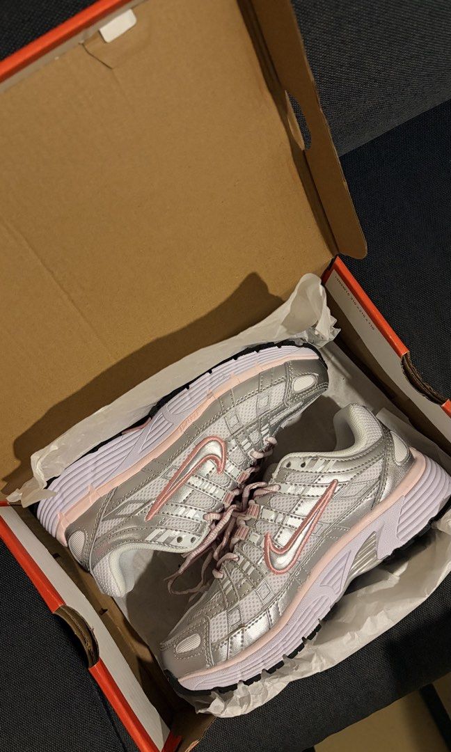 Nike P6000 (Category: Dress Shoes) located in Makati City. Submitted by lux.mariah (Listing ID 1467327406, Image 1). Description: Guaranteed Authentic / Original 5500 SRP Used twice only 22.5 cm (medyo masikip fo me) Lalamove or J&T Can scan QR..