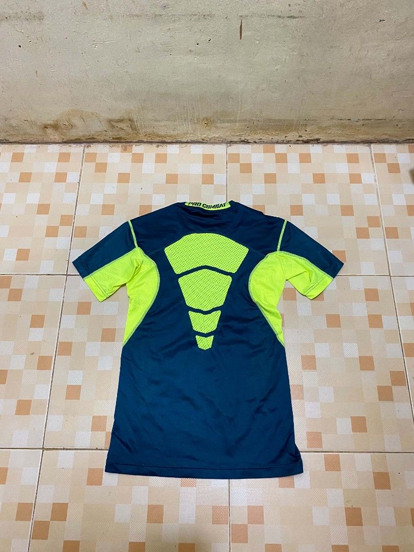 NIKE PRO-COMBAT COMPRESSION W20-21 L25 (Category: Tshirts & Polo Shirts ) located in Bacoor. Submitted by jemmskiee. (Listing ID 1467325914, Image 2). Description: NIKE PRO-COMBAT COMPRESSION DIMES W20-21 L25 BRANDNEW CONDITION COLOR RATE 10/10 ISSUE CUT WASH TAG LANG 📌LOC BACOOR CAVITE.