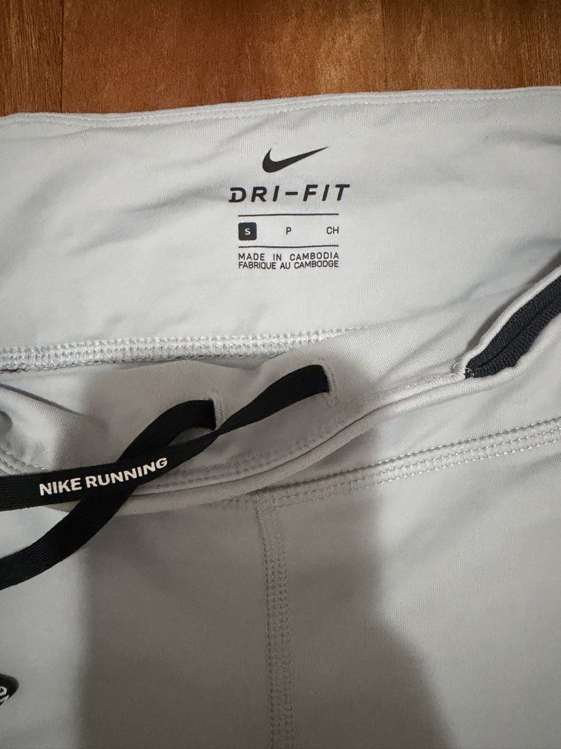 Nike Run Leggings (Category: Activewear) located in Quezon City. Submitted by krtstn (Listing ID 1467212512, Image 2). Description: .