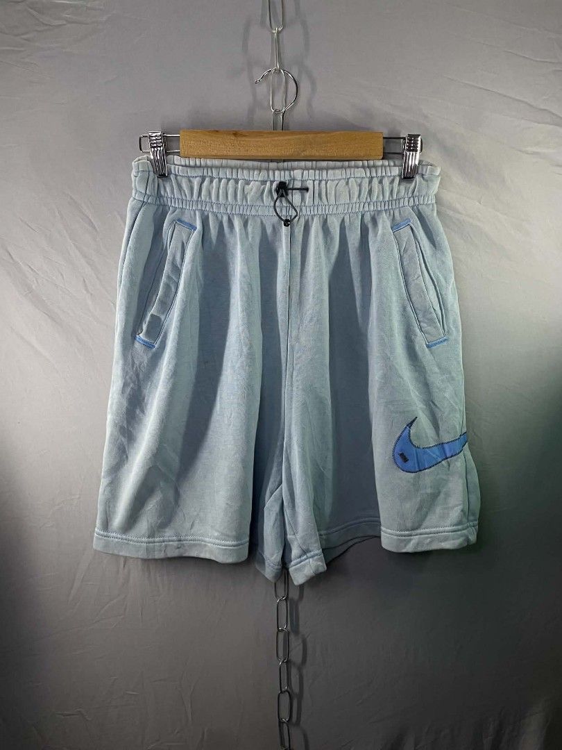NIKE SHORT (Category: Shorts) located in Angeles City. Submitted by jmgarcia1 (Listing ID 1467277353, Image 2). Description: Nike short complete tags good condition minor scratches color rate 9/10.
