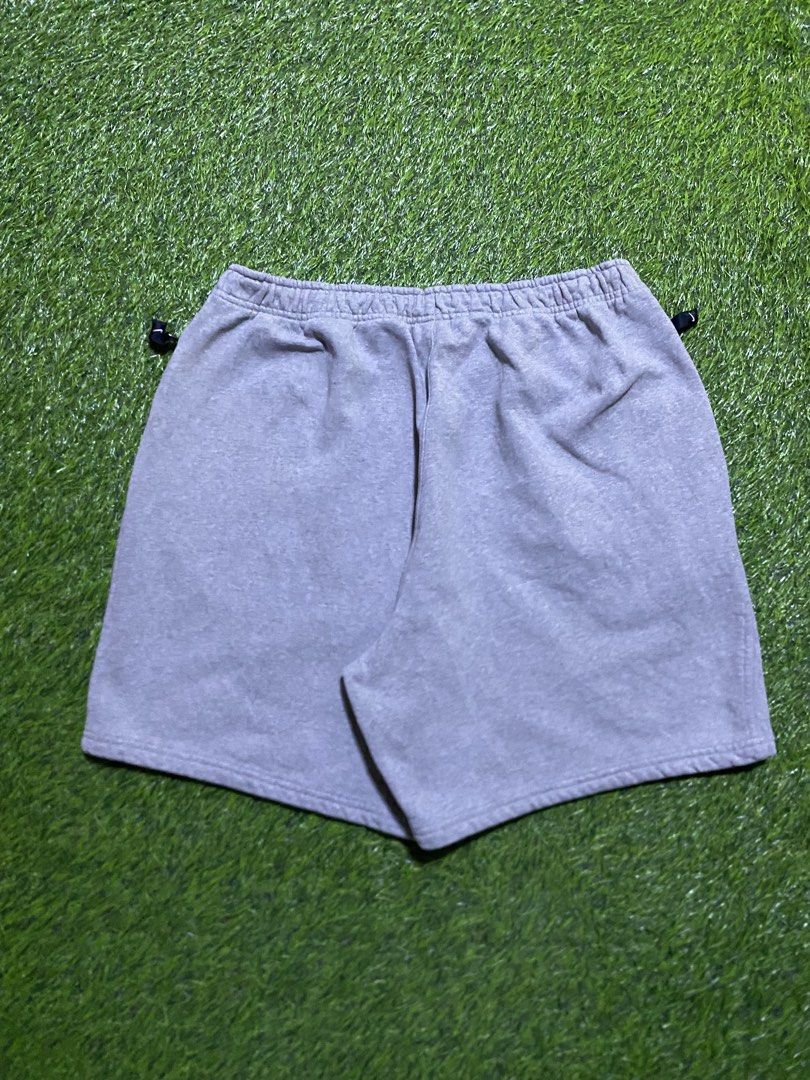 NIKE SWEAT SHORTS (Category: Shorts) located in Manila. Submitted by niftythrifttt (Listing ID 1467338889, Image 3). Description: NIKE SIZE XL WIDTH - 34 to 42 LENGTH - 20 HEM 14.5 COLOR RATE 9.5 EXCELLENT CONDI NO ISSUE.
