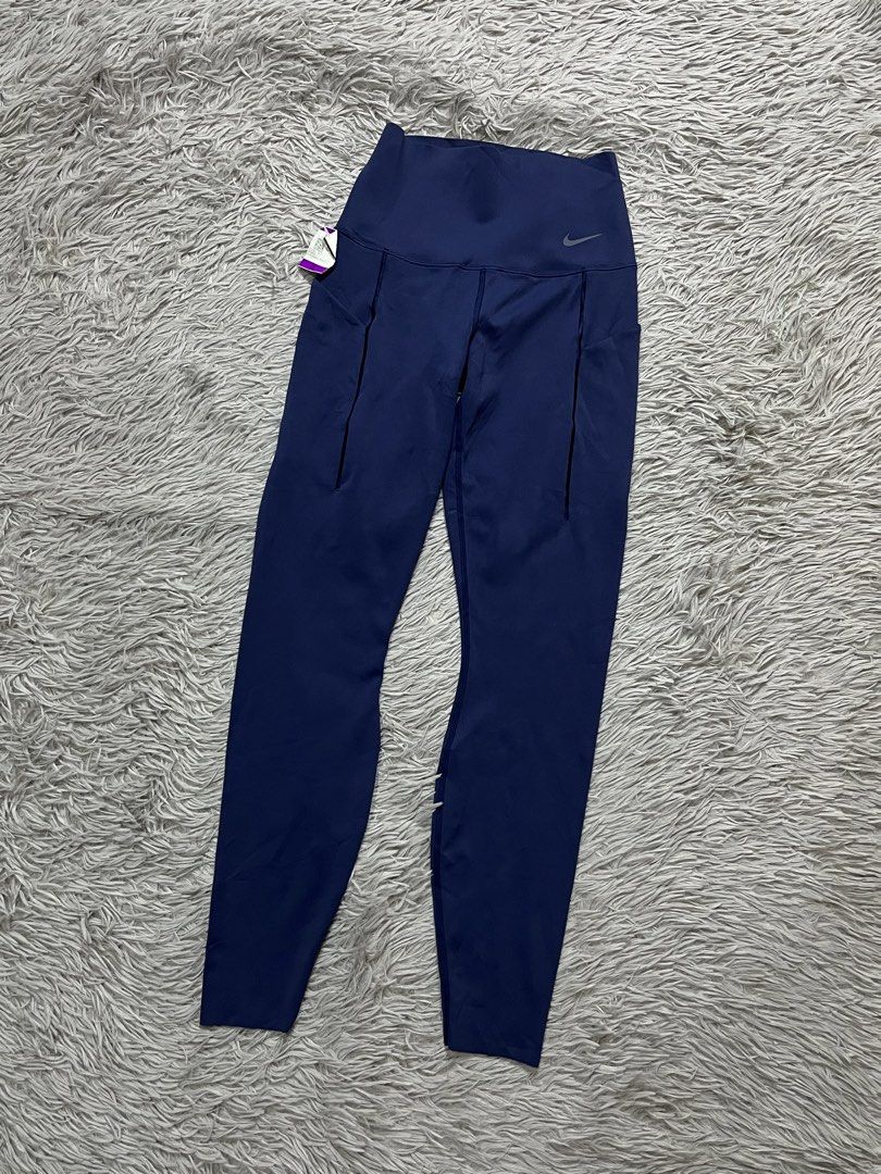 Nike Universa High Waisted Leggings (Category: Activewear) located in Dipolog. Submitted by krstnagnis98 (Listing ID 1467317834, Image 3). Description: The Nike Universa Women’s High-Waisted Leggings are midweight, medium-support athletic tights designed with an ultra-smooth InfinaSmooth fabric and no front seam to prevent riding up or bunching. Excellent to Good as New 10/10 Authentic Small No any issues Ganda po neto✨ Mine 500 Dm. ❤️💌.
