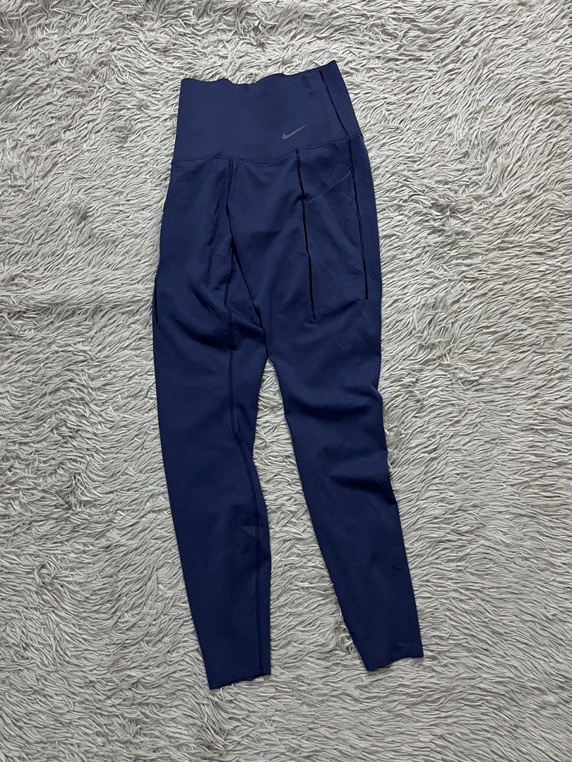 Nike Universa High Waisted Leggings (Category: Activewear) located in Dipolog. Submitted by krstnagnis98 (Listing ID 1467317834, Image 1). Description: The Nike Universa Women’s High-Waisted Leggings are midweight, medium-support athletic tights designed with an ultra-smooth InfinaSmooth fabric and no front seam to prevent riding up or bunching. Excellent to Good as New 10/10 Authentic Small No any issues Ganda po neto✨ Mine 500 Dm. ❤️💌.