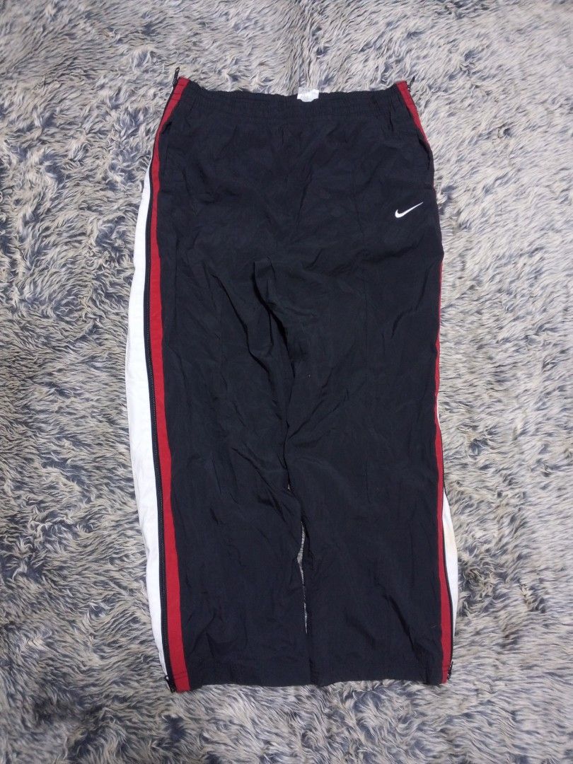 Nike vintage (Category: Jeans) located in Manila. Submitted by pagatpatan59259 (Listing ID 1467292333, Image 1). Description: Nike vintage pants Size: XL on tag Price: 1,250.