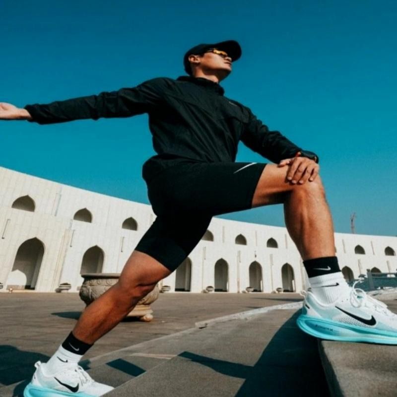Nike Vomero 18 輕量緩震公路跑步鞋 戶外緩跑運動鞋 （分類：波鞋）位於 Hong Kong。 由 brightstone_a4cc8b 提交（商品編號 1467317238，圖片 3）。簡介： 只做優質靚貨，所有圖片均為實拍，真正所見即所得。訂購後完全支持退換，不設面交，全程只透過快遞寄送，購物安心又方便。。