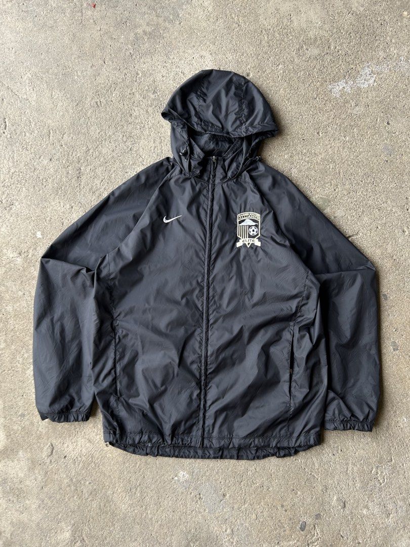 Nike Windbreaker Collab Soccer Alliciance (Category: Hoodies) located in Santa Cruz. Submitted by uyaxxxxx (Listing ID 1467245454, Image 1). Description: Nike Windbreaker Collab Soccer Alliciance Waistline- 24 Lenght- 28 Colorate 10/10 Goodcondition issue no pm more details! 📩.