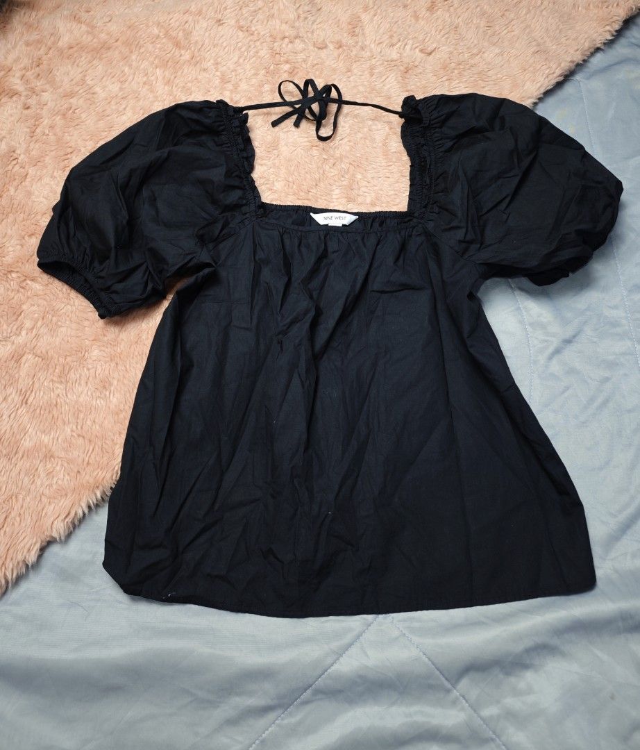 Nine West Women Puff Blouse (Category: Blouses) located in Imus. Submitted by eykc01 (Listing ID 1467252790, Image 1). Description: Like New Medium to Large.