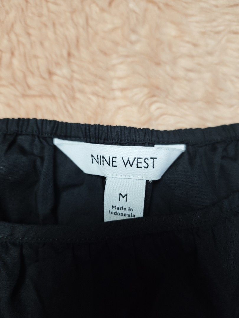Nine West Women Puff Blouse (Category: Blouses) located in Imus. Submitted by eykc01 (Listing ID 1467252790, Image 2). Description: Like New Medium to Large.