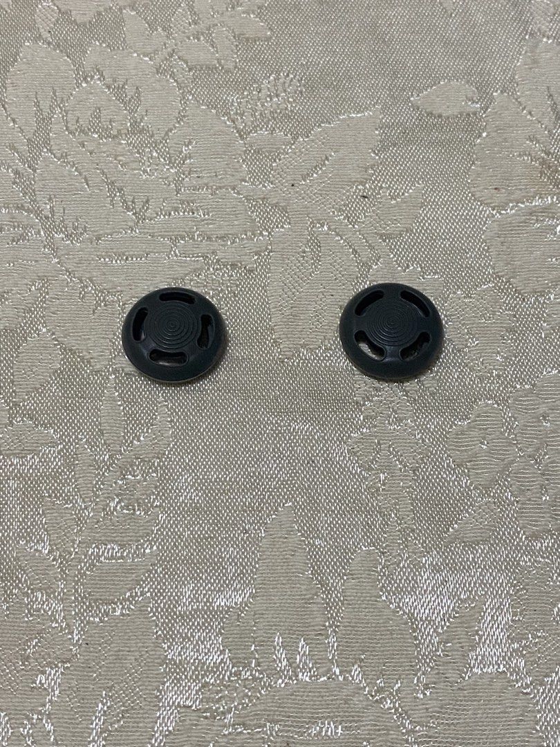 Nintendo Switch V1 Joycon Caps (Category: Cases & Covers) located in Imus. Submitted by thislegitfrfr (Listing ID 1467275204, Image 1). Description: Issue: has a small tear in the side which can be seen in the last picture.
