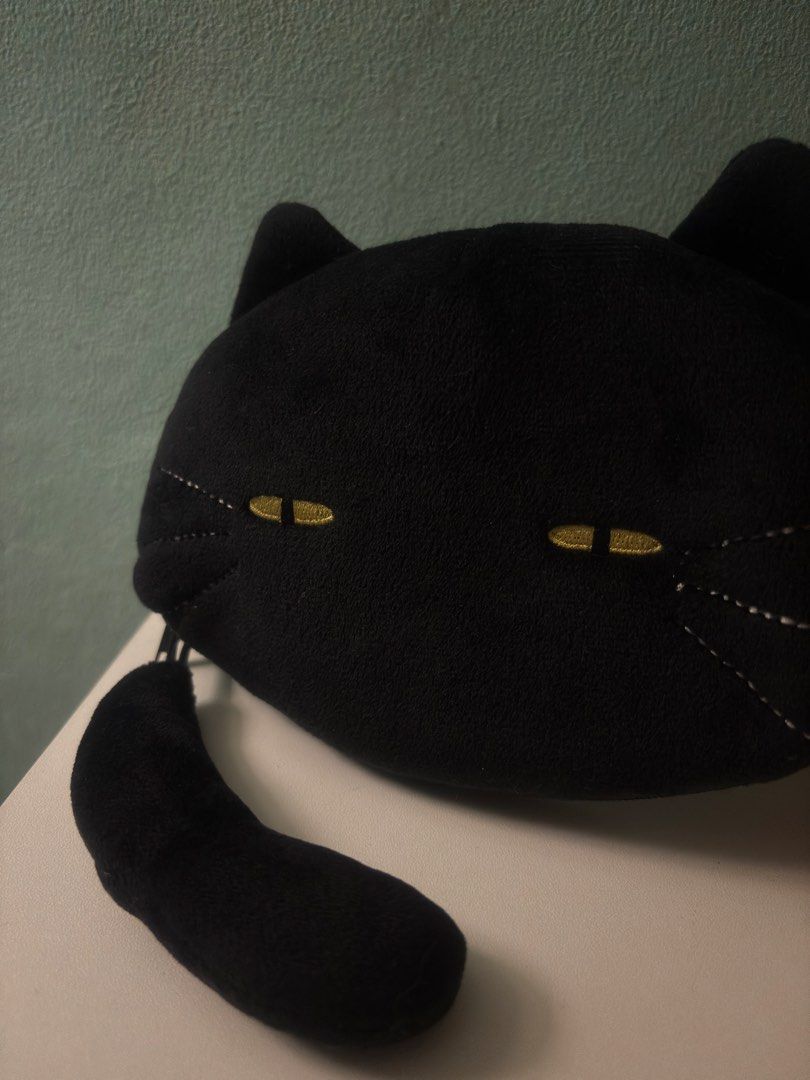 Nitori Flat Pouch Deconeko Cat Wallet (Category: Purses & Pouches) located in Manila. Submitted by lunaclark (Listing ID 1467329181, Image 1). Description: not using anymore. good as new! .