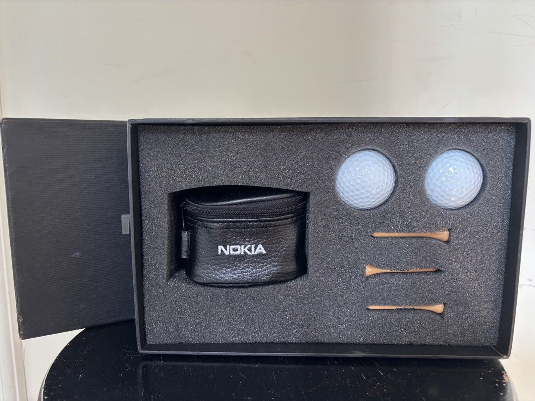 Nokia Golf 諾基亞哥爾夫球禮盒套裝 （分類：其他手機）位於 Hong Kong。 由 raymondchan72 提交（商品編號 1467339849，圖片 2）。簡介： 全新，未用過 粉嶺，荔枝角，太子旺角站交收。