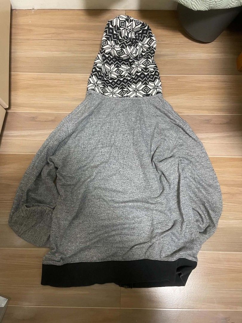 Number nine x visvim full zip hoodie (Category: Coats, Jackets and Outerwear) located in Baguio. Submitted by c4mmm (Listing ID 1467301210, Image 3). Description: presyohan nyo nlng sana nde pababa ng 1k pm 4 more dets.