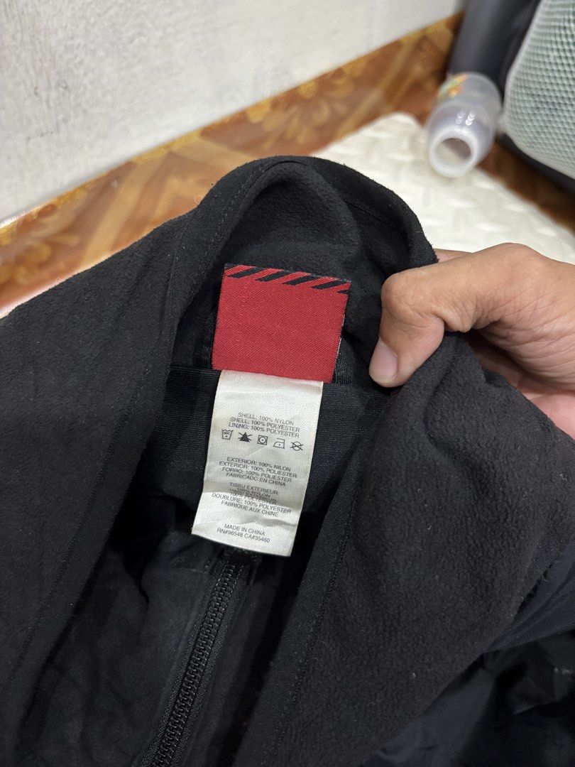 Oakley Black Full Zip Fleece Jacket Size S/M (Category: Coats, Jackets and Outerwear) located in Manila. Submitted by noribrahim.20 (Listing ID 1467293140, Image 3). Description: - Brand: Oakley - Color: Black with red logo hit on the sleeve - Sizes available: Small and Medium - Material: Nylon and polyester shell with warm fleece lining - Features: Full zip closure, stand collar, and adjustable drawstring hem - Condition: Great everyday layer fo