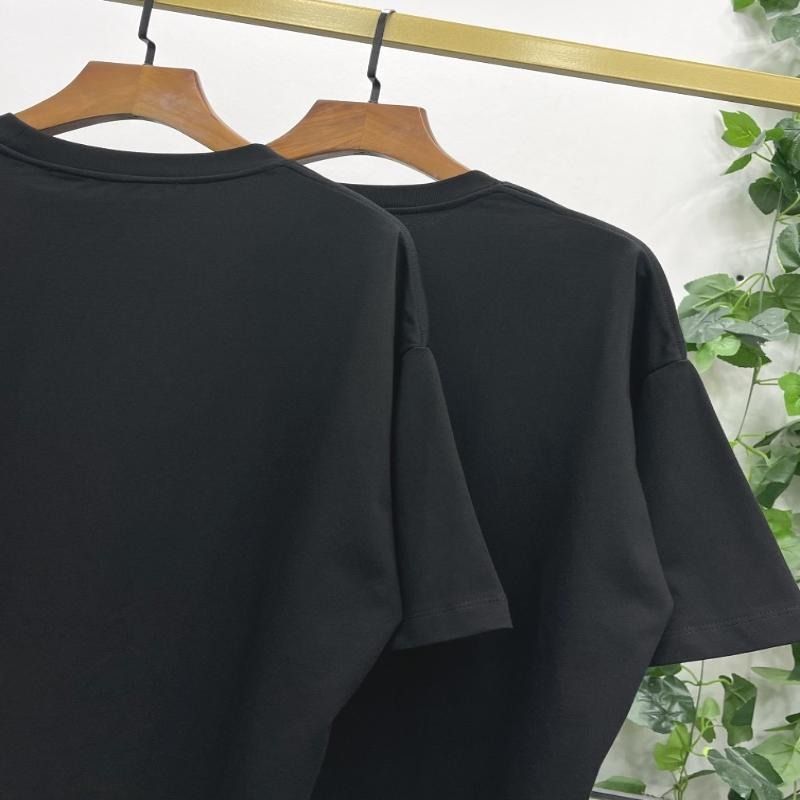 off-white 2023ss春夏新款 七彩標語短袖T恤 （分類：T-shirt、恤衫、有領衫）位於 Hong Kong。 由 farahcange83172 提交（商品編號 1467215115，圖片 4）。簡介： 📏 尺碼：S-XXL，只出優質靚貨 📸 所有圖片均為實拍，真正所見即所得 ✅ 支持退換，不設面交，一律速遞寄出。