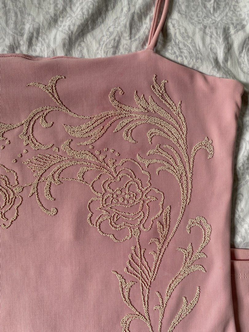 old rose midi dress (Category: Dresses) located in Minalabac. Submitted by binx.xoxo (Listing ID 1467242794, Image 2). Description: 🧷size: s-m 🧷bust: 31 in 🧷length: 34.75 in 🧷vv nice fit 🧷fabric condition is good as new 🧷swipe for flaws.