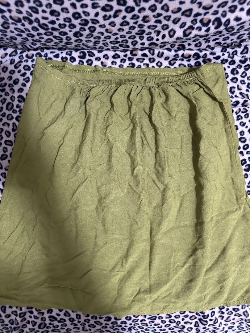 Olive Tube Top (Category: Others Tops) located in Quezon City. Submitted by declutter.ak (Listing ID 1467255382, Image 3). Description: .