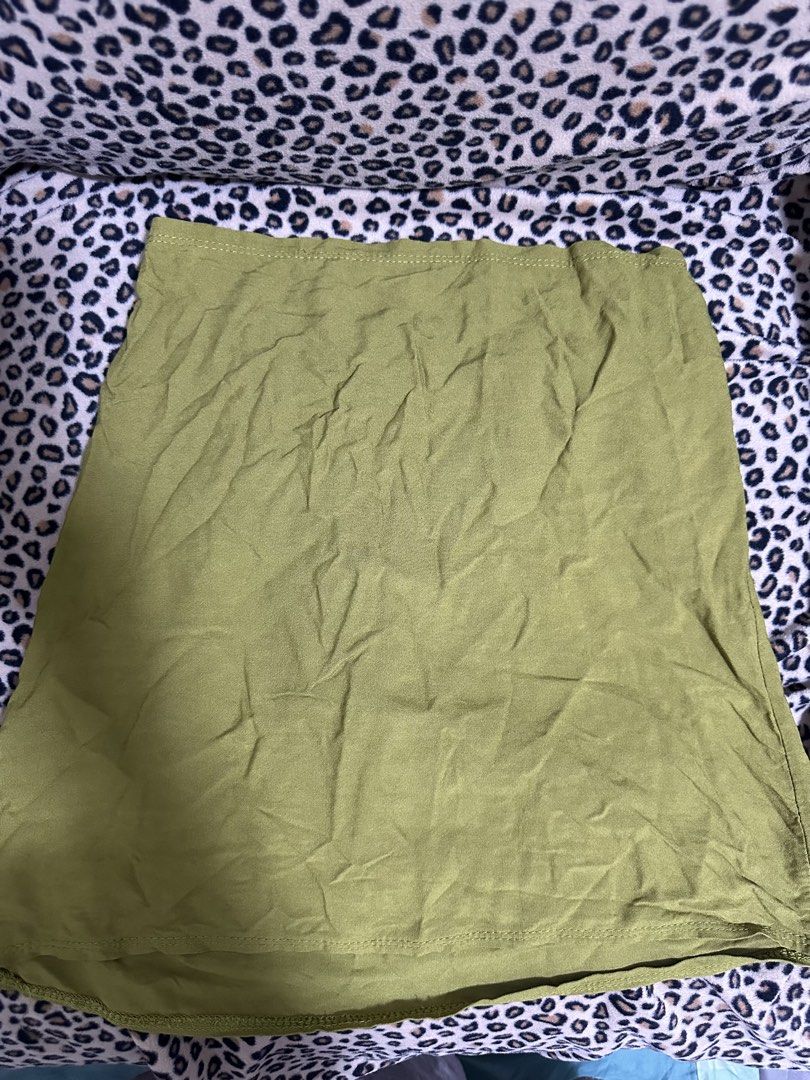 Olive Tube Top (Category: Others Tops) located in Quezon City. Submitted by declutter.ak (Listing ID 1467255382, Image 2). Description: .