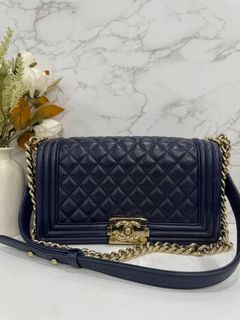 (Category: ) located in . Submitted by i1bag (Listing ID 1467242131, Image 1). Description: .